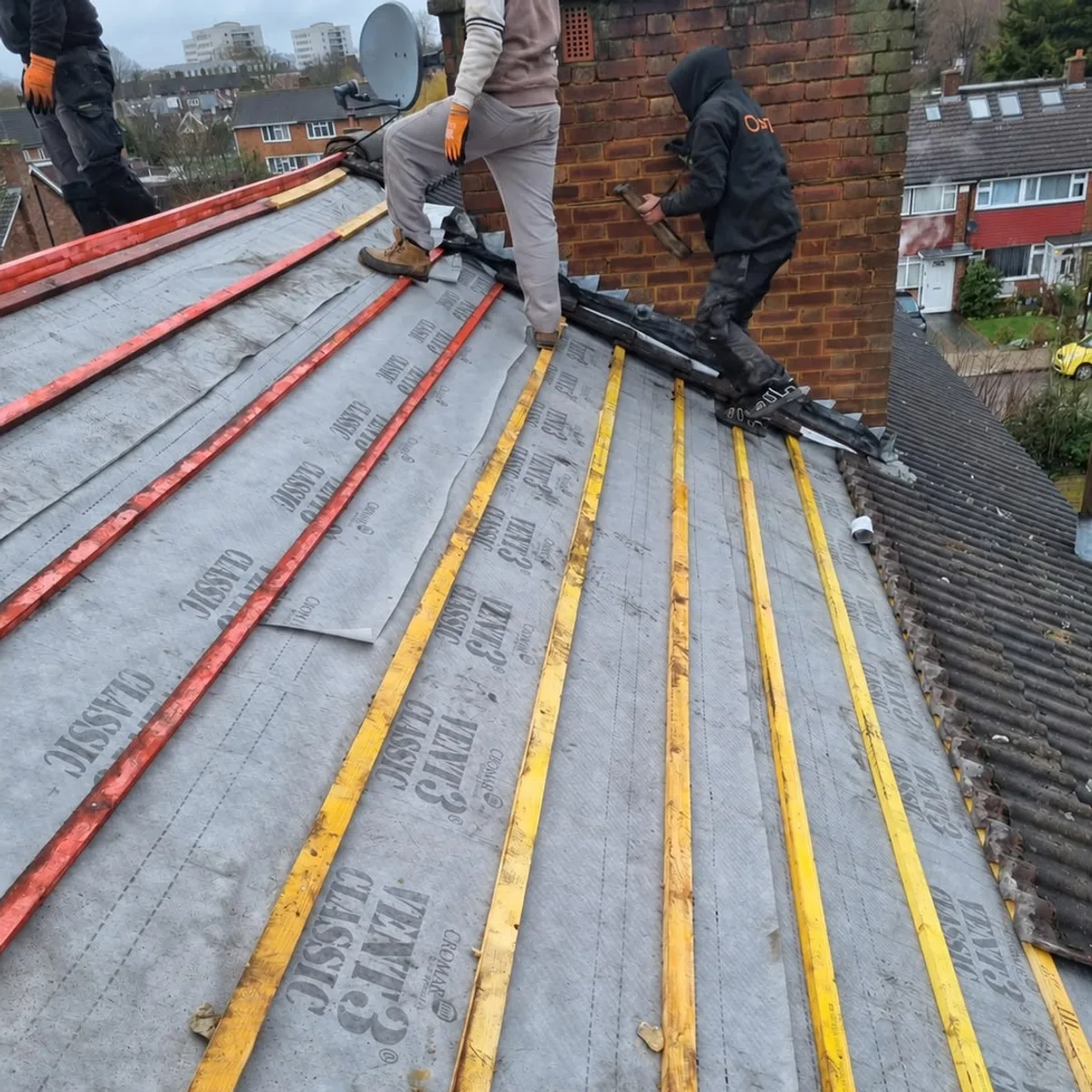 Membrane and battens